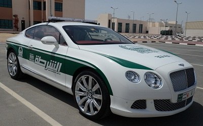 В ряды «роскошных патрулей» Дубая вступают Mercedes, Bentley и Aston Martin