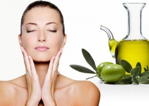 Оливковое масло, как идеальное натуральное средство для снятия макияжа 