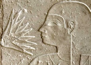 Ученые продолжают искать разгадку тайны духов Клеопатры