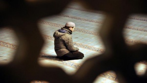 Исследование: Пост в Рамадан замедляет старение организма 