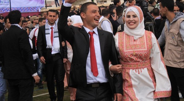 Политизация коллективных свадеб в Палестине или долг платежом красен 