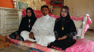 Житель Ирака сыграл свадьбу с двумя невестами в одну ночь 