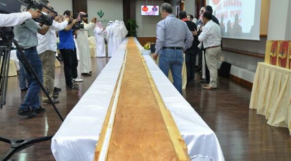Саудовская Аравия испекла самый длинный пирог в мире 